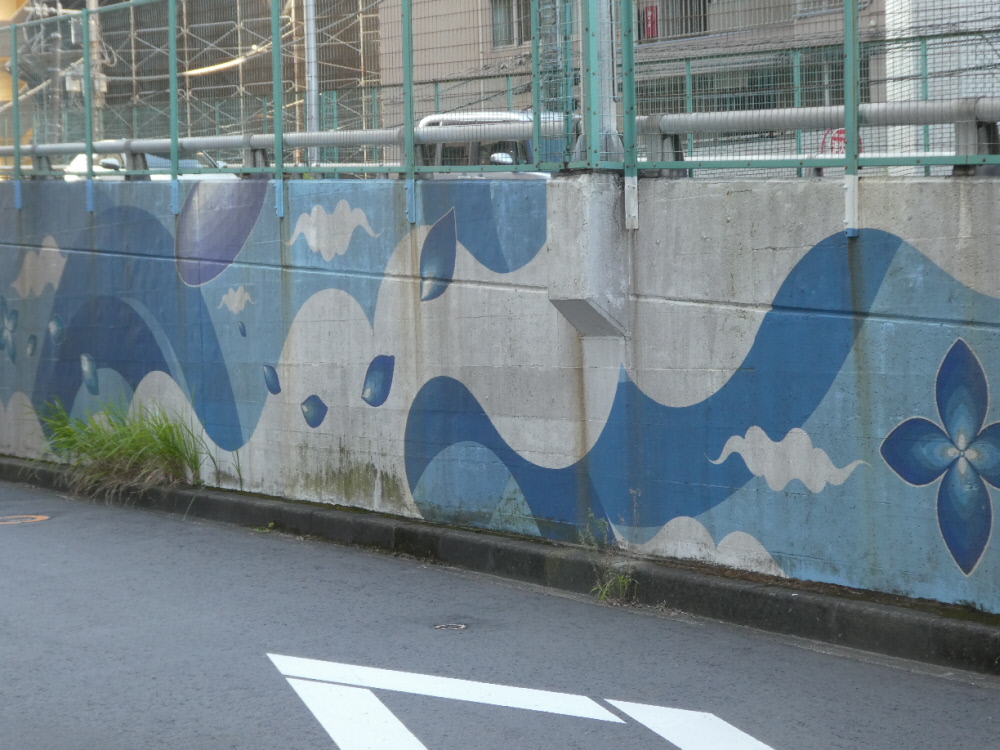 根本壁画通り（北側壁面）