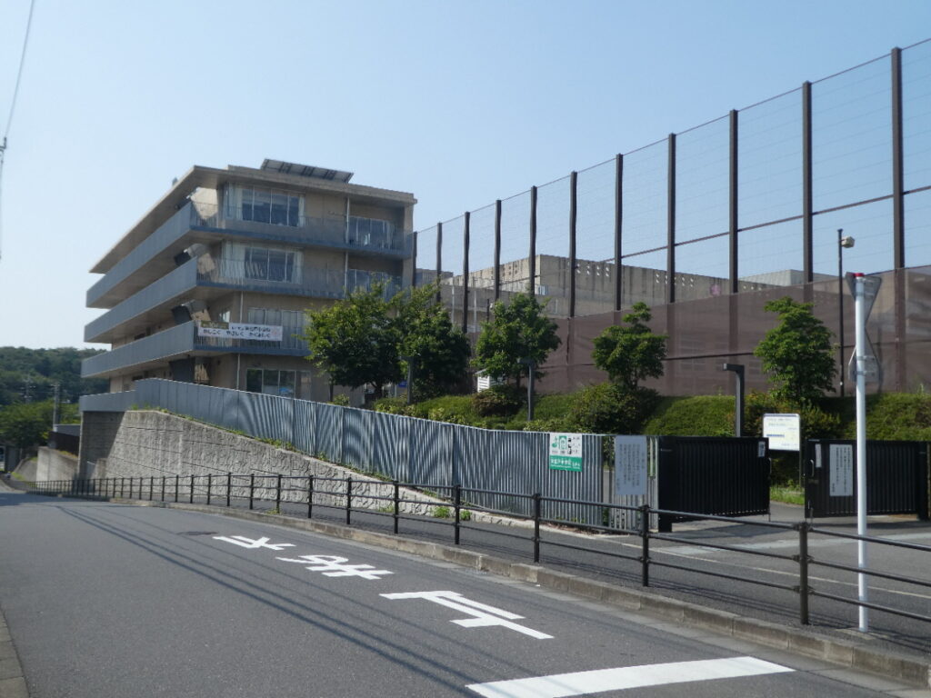松戸市立東松戸小学校（松戸市紙敷）