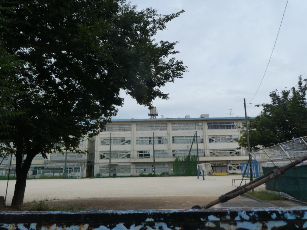 松戸市立松ケ丘小学校(松戸市松戸新田)