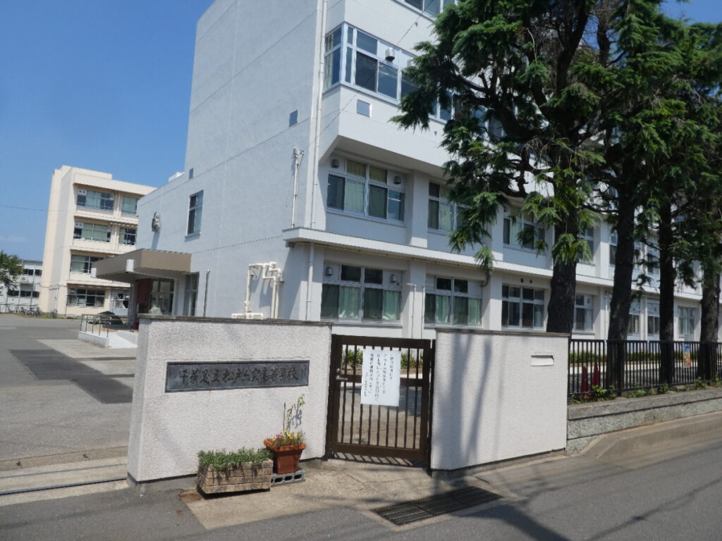 千葉県立松戸六実高等学校(松戸市六高台)