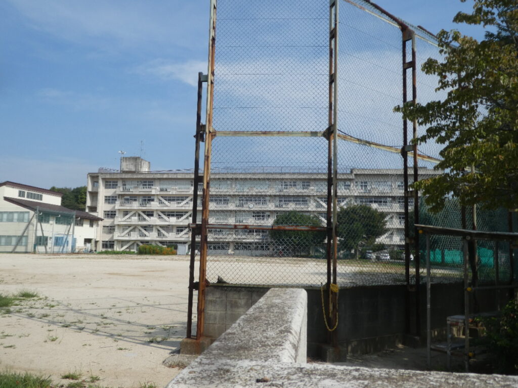 松戸市立金ケ作中学校（松戸市金ケ作）