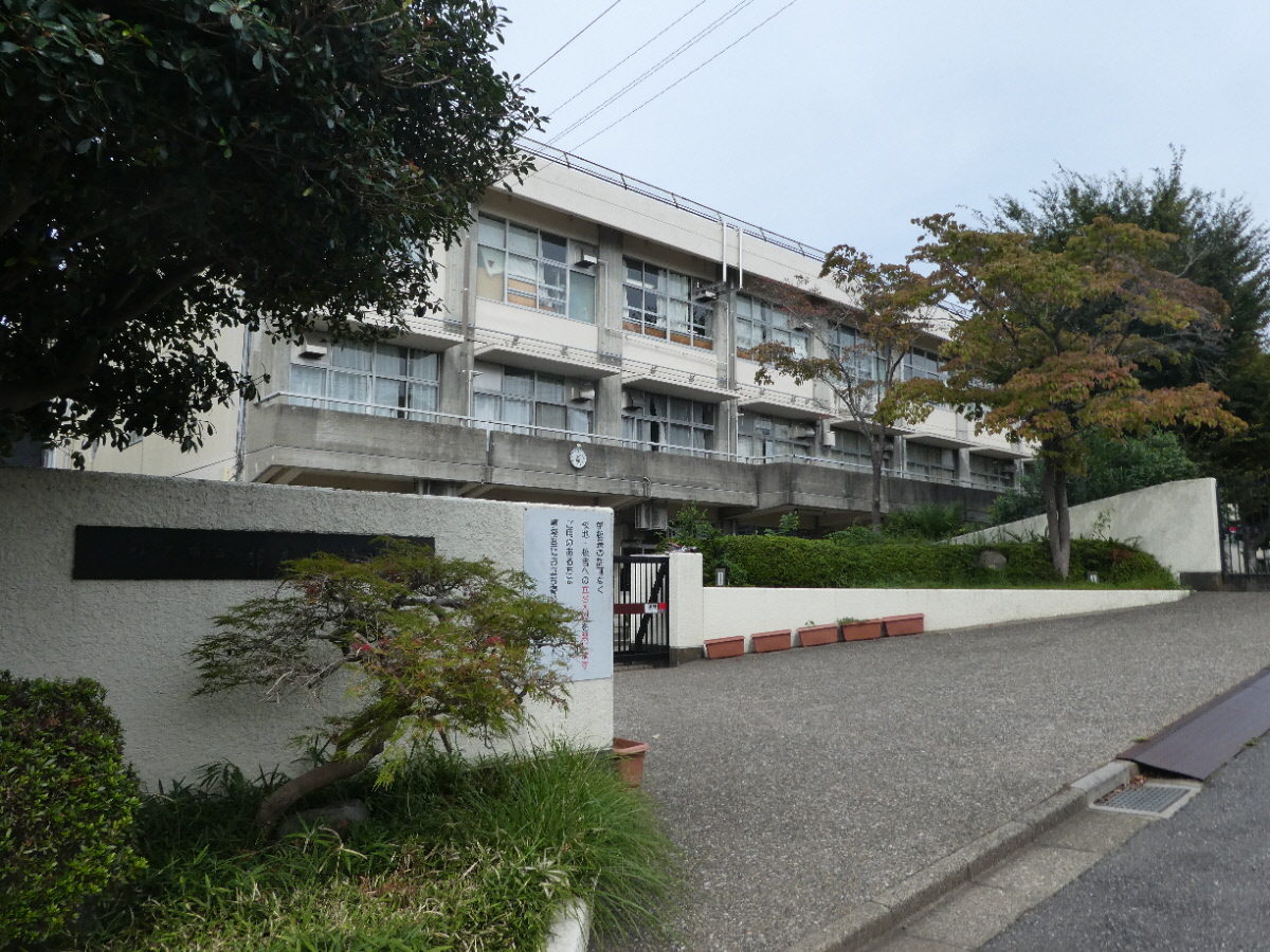 松戸市立根木内中学校（松戸市小金原）