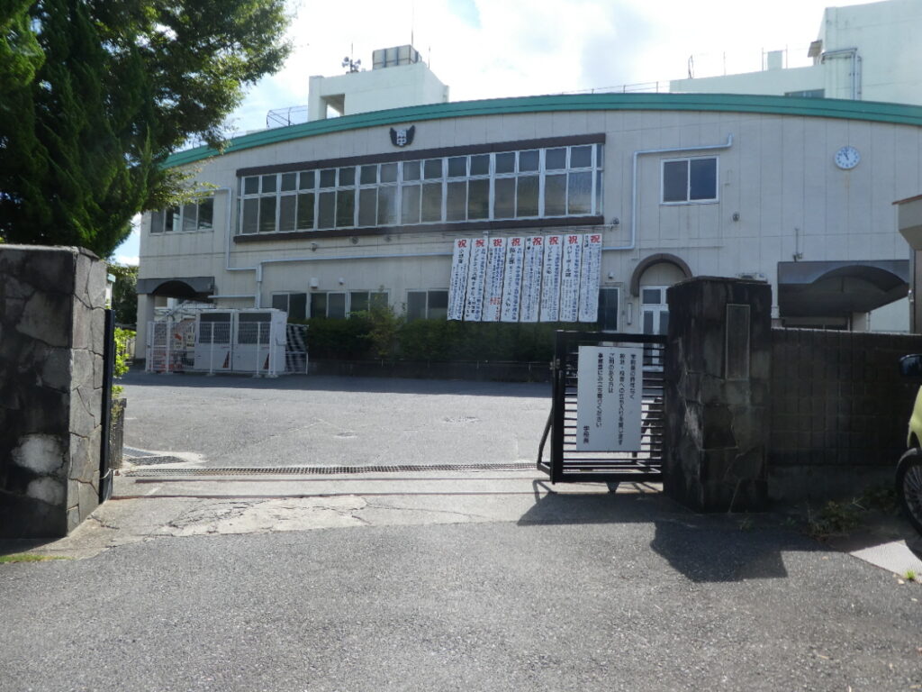 松戸市立小金南中学校（松戸市小金清志町）