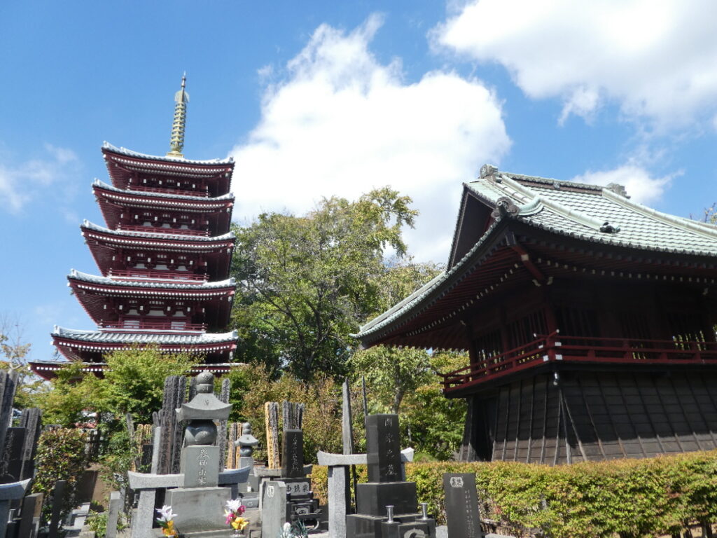 本土寺 鐘楼と五重塔