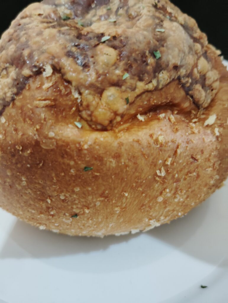 Merci life organics(メルシーライフオーガニックス)牛すじ入りメルシーチーズカレーパン