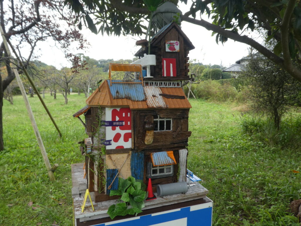 「松戸アートピクニック2025～あそびの遠近法～」こびとの家プロジェクト