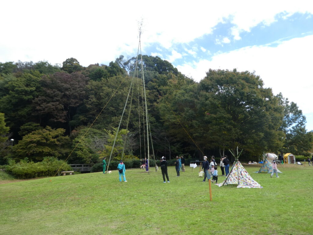 「松戸アートピクニック2025～あそびの遠近法～」ハッピーティピー