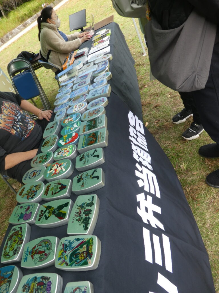 「松戸アートピクニック2025～あそびの遠近法～」昭和レトロ♪アルミ弁当箱コレクション～憧れの特撮車両編～