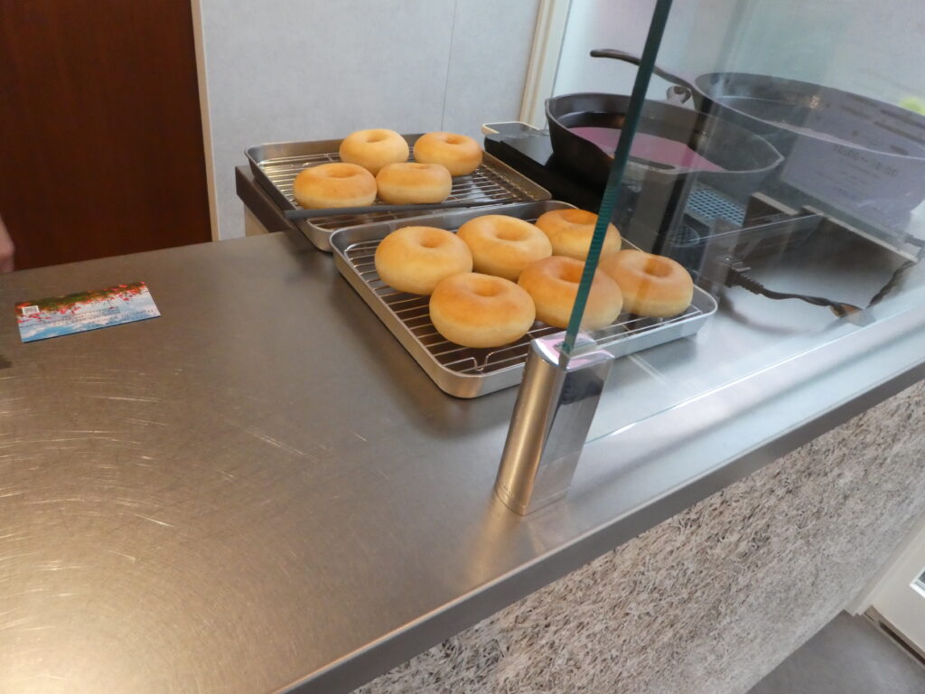 みのり台のdoughmakerドゥーメーカーで朝ドーナツしてきた