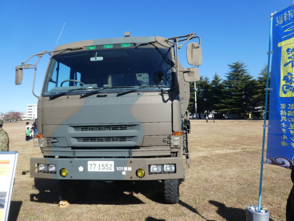 ９２式浮橋 【橋節運搬車】