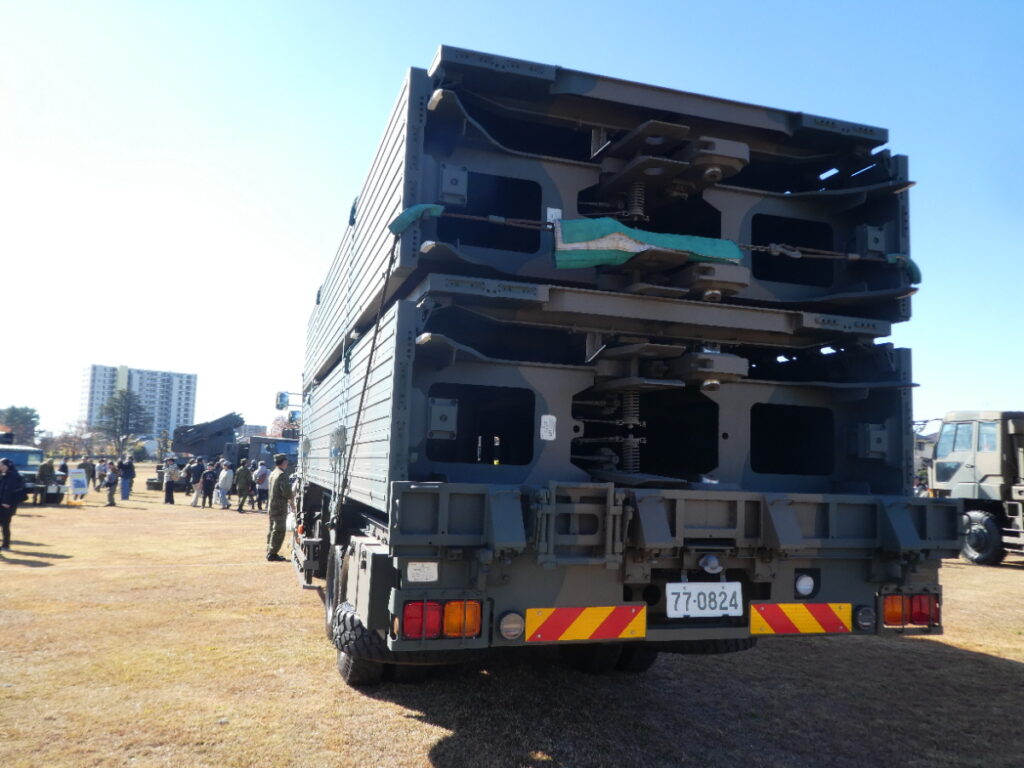 ０７式機動支援橋 【橋節運搬車】