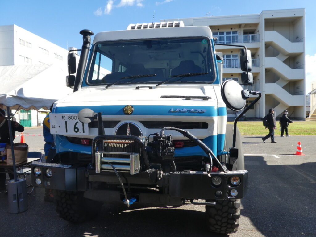 高性能救助車　メルセデス・ベンツ ウニモグ