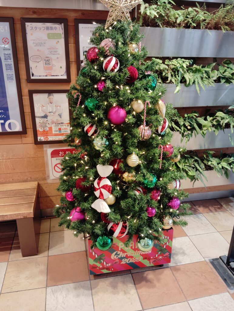 プラーレ松戸のクリスマスツリー2025